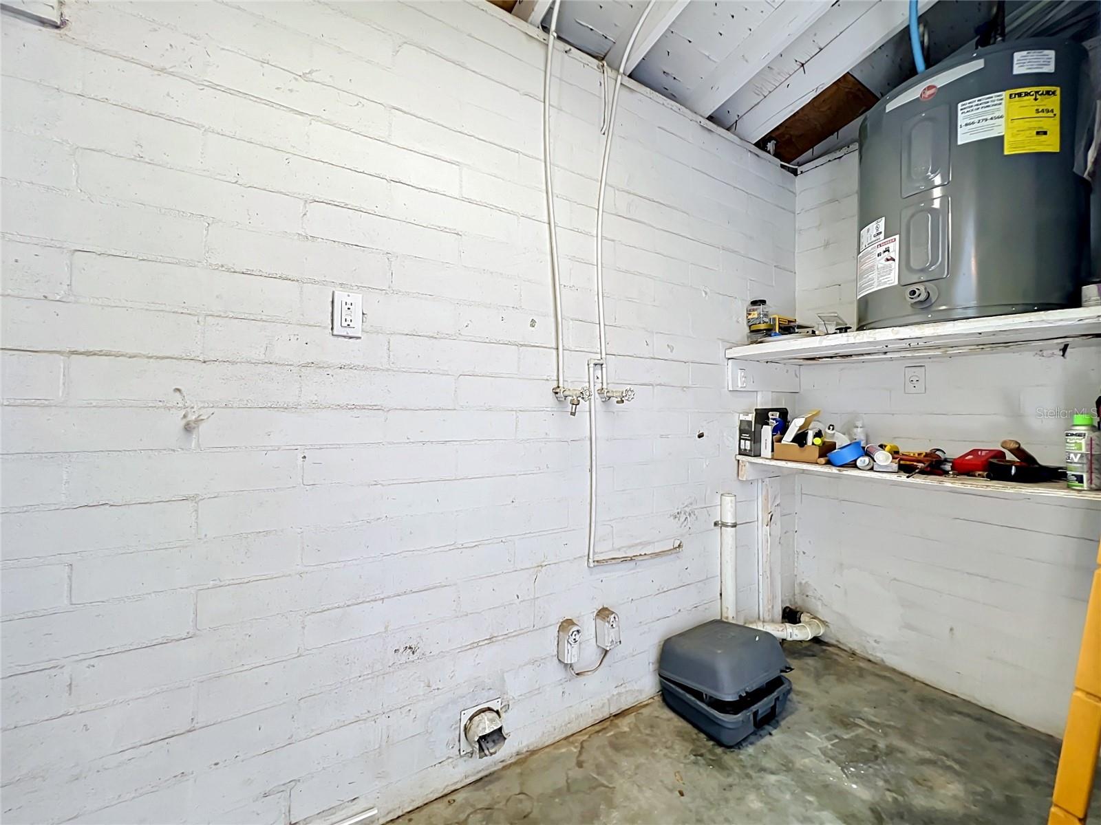 BEL AIR HILLS - Residential