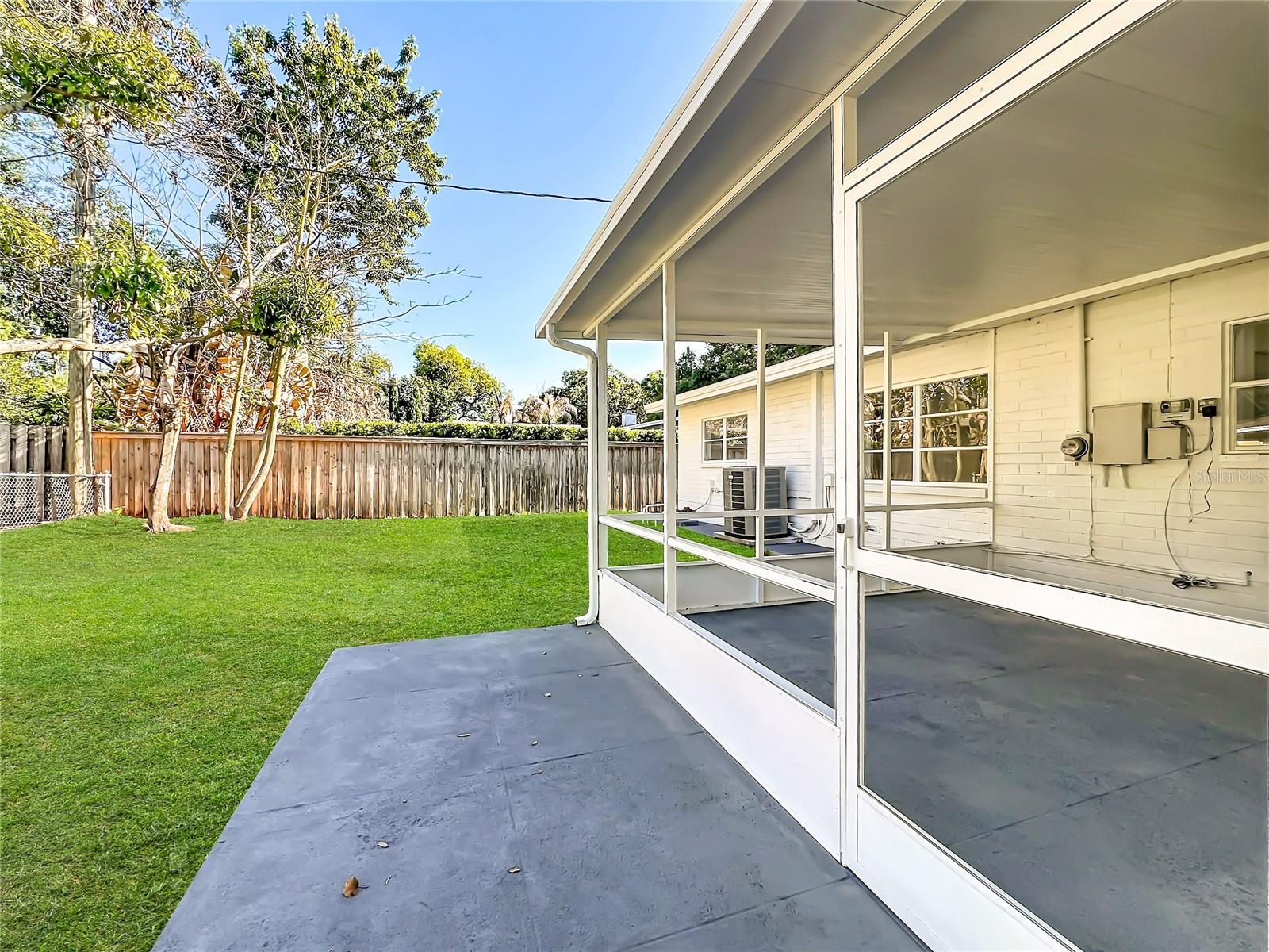 BEL AIR HILLS - Residential