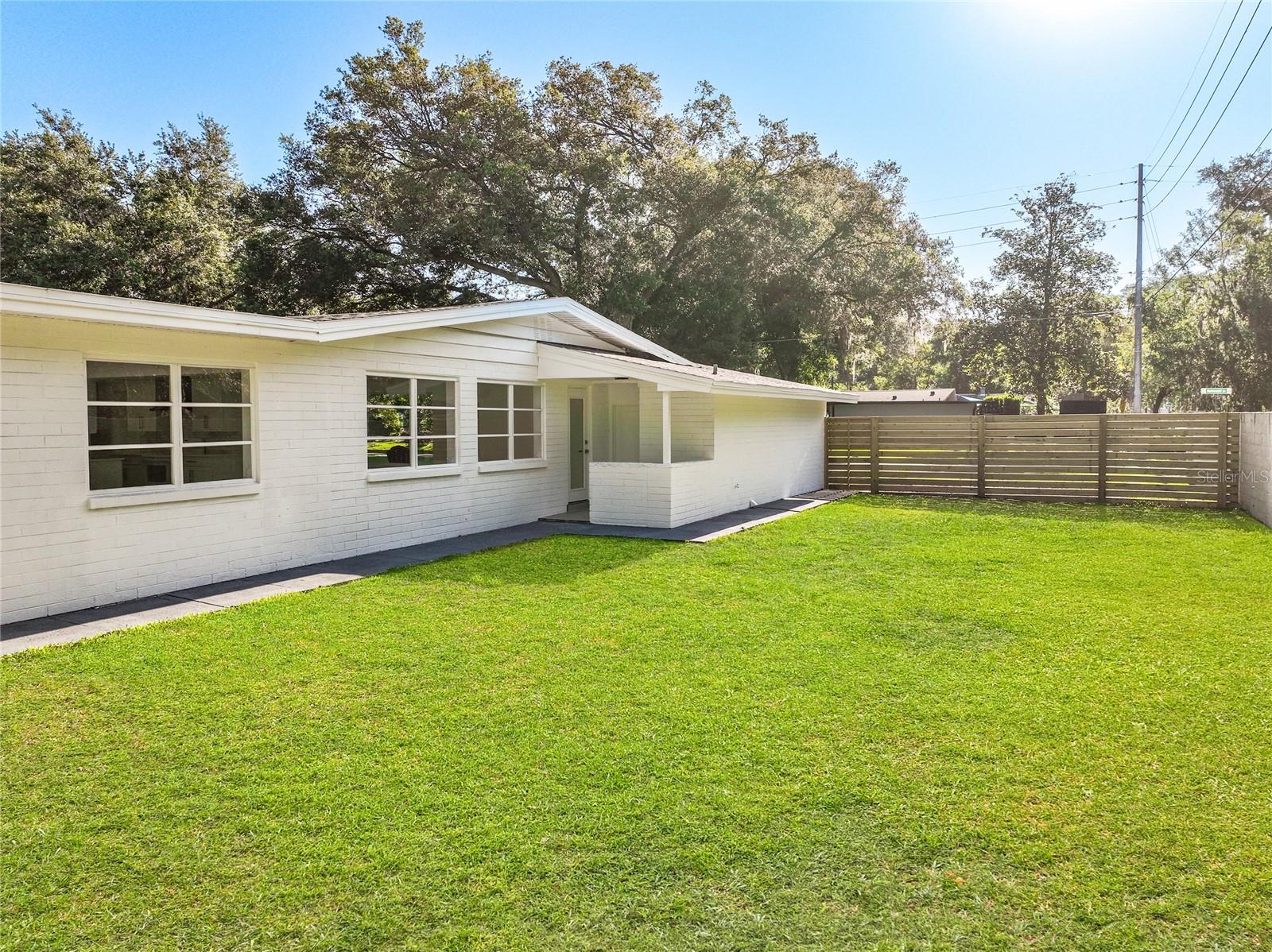 BEL AIR HILLS - Residential