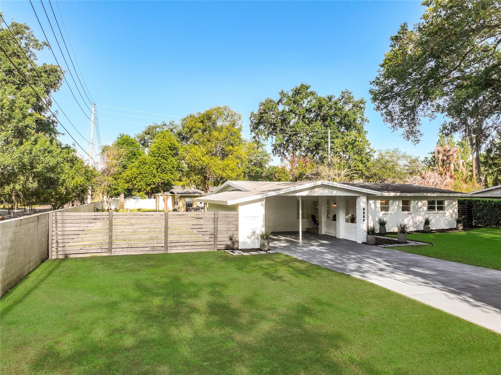 BEL AIR HILLS - Residential