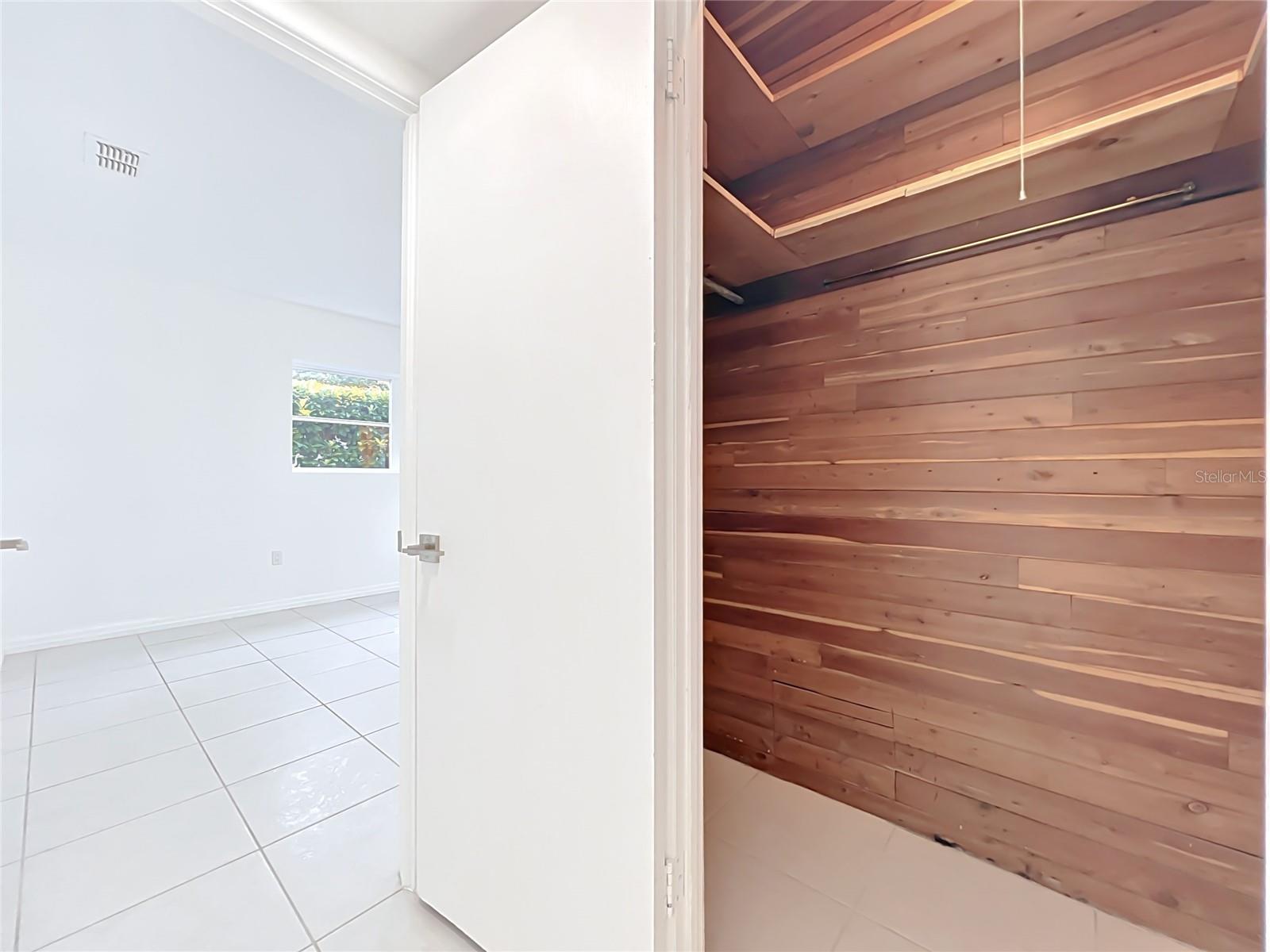 BEL AIR HILLS - Residential