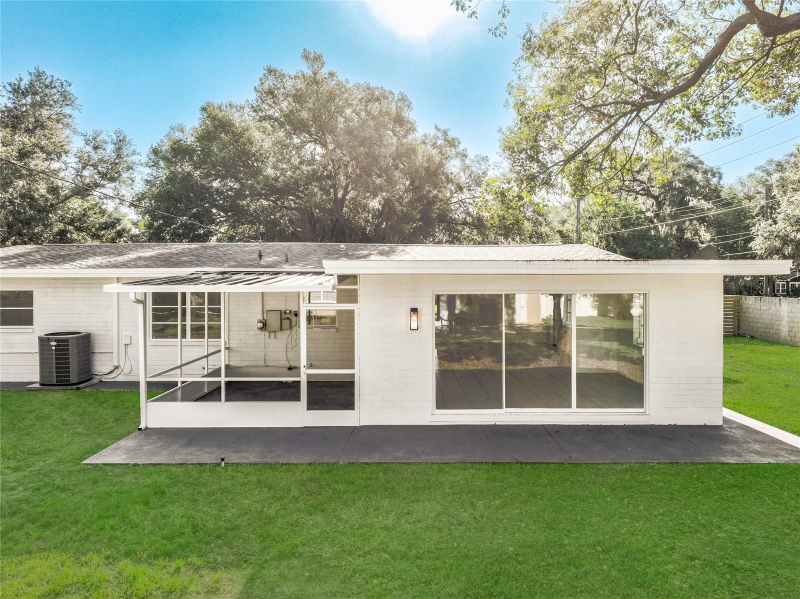 BEL AIR HILLS - Residential