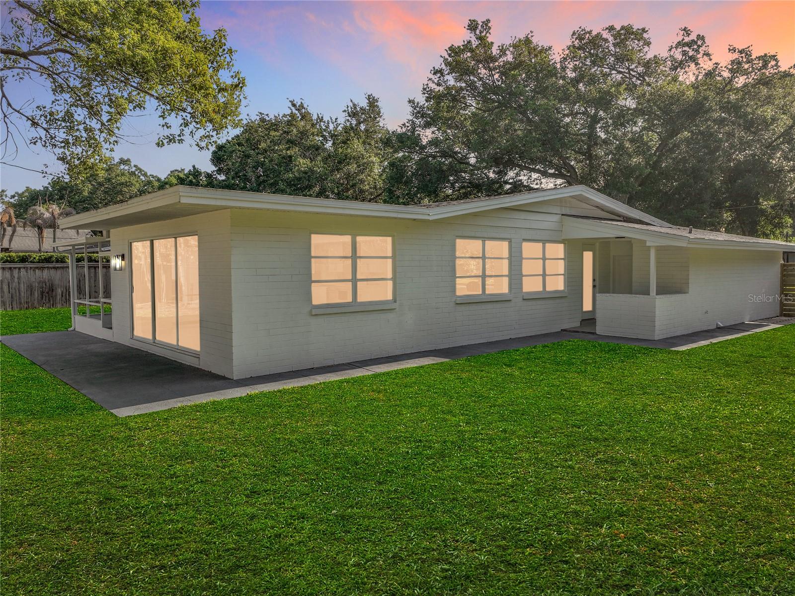 BEL AIR HILLS - Residential