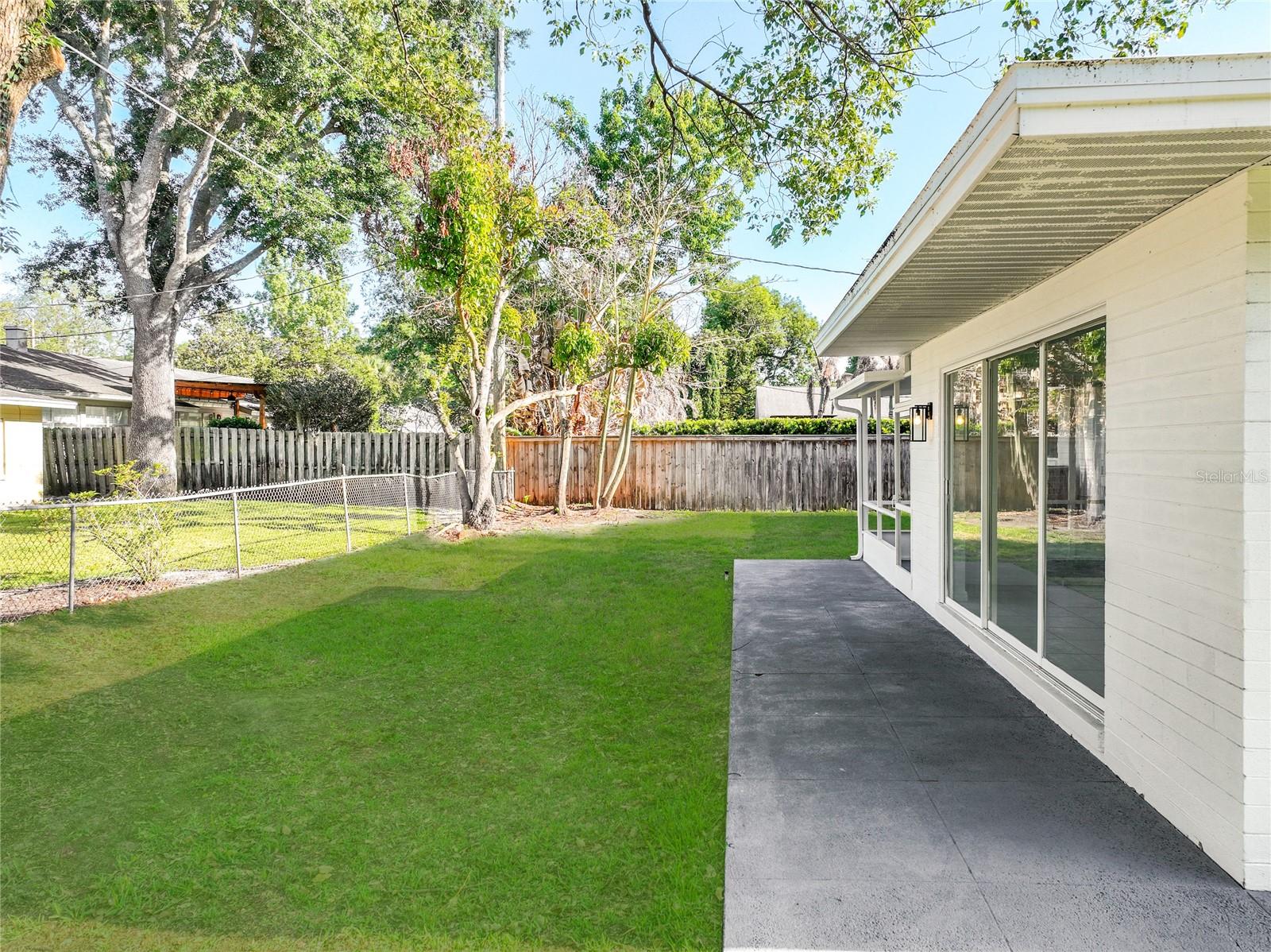 BEL AIR HILLS - Residential