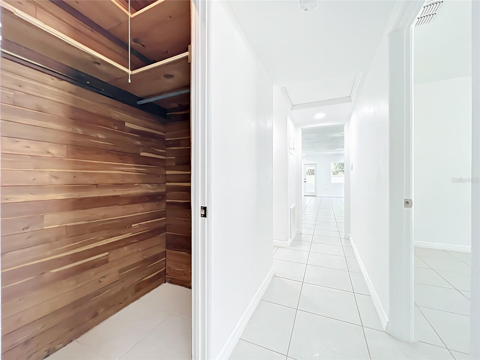 BEL AIR HILLS - Residential