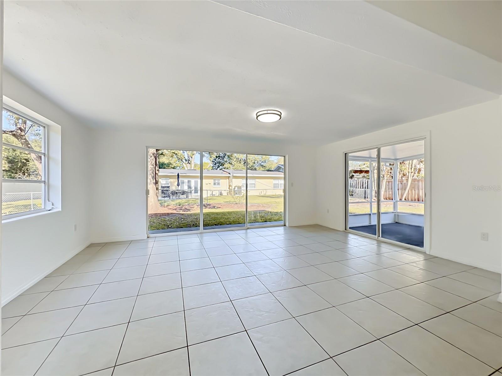 BEL AIR HILLS - Residential