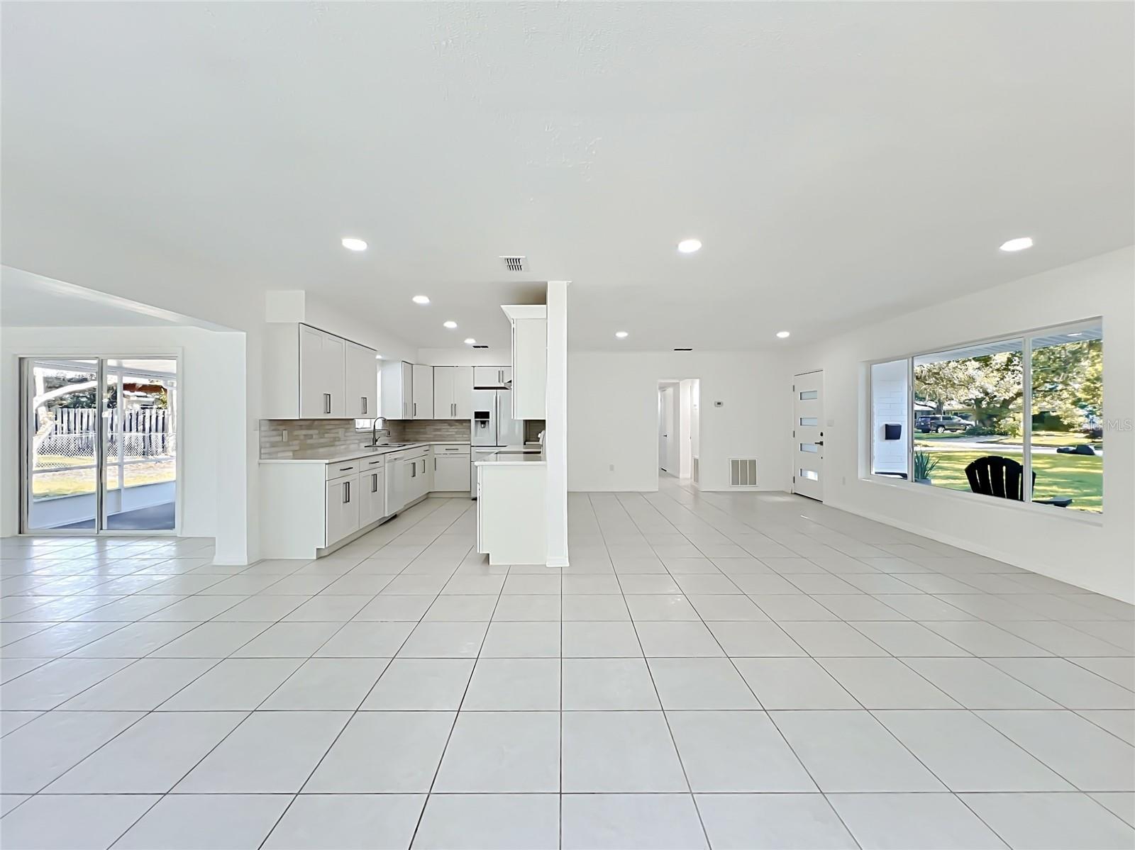 BEL AIR HILLS - Residential