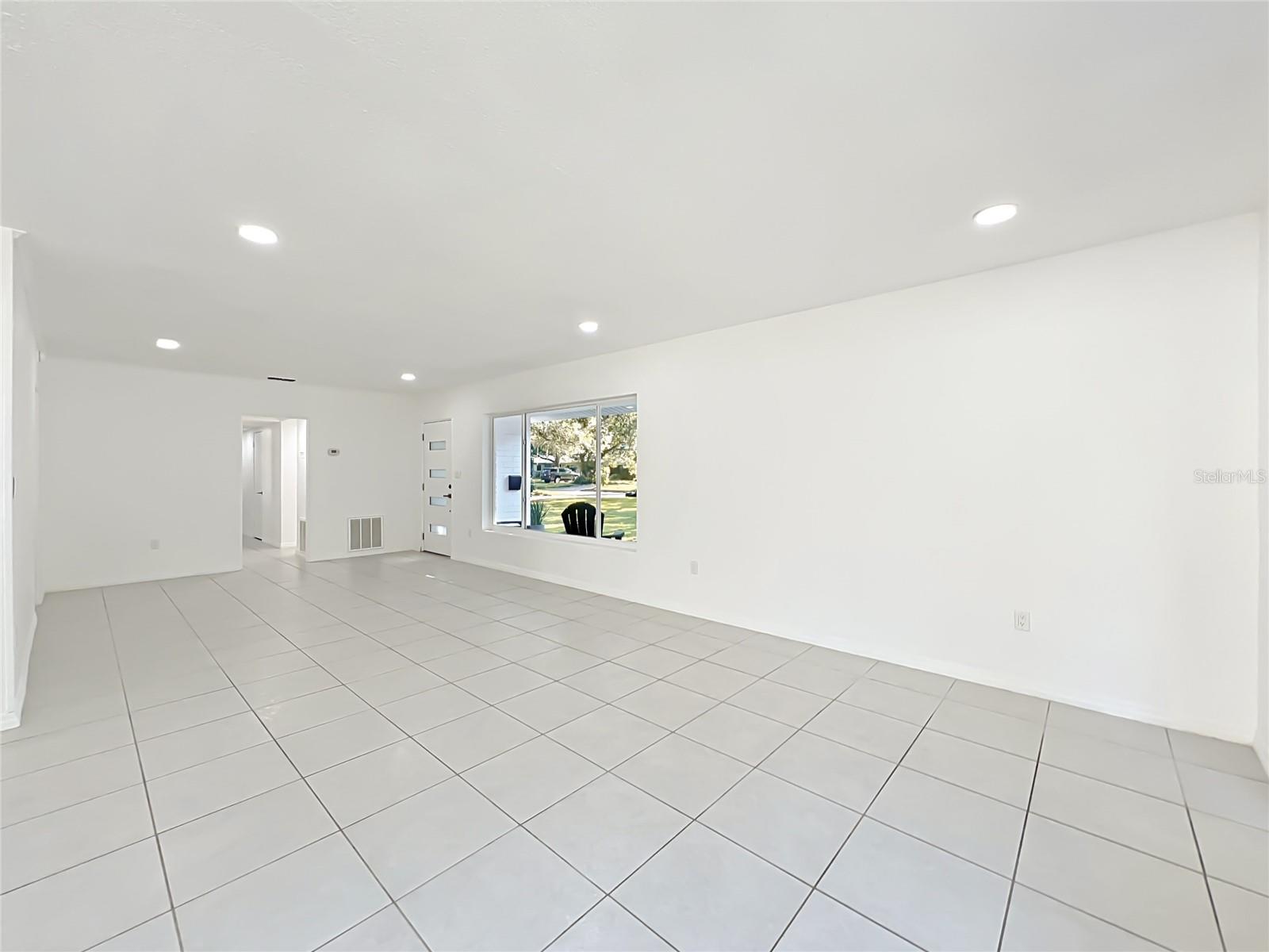 BEL AIR HILLS - Residential