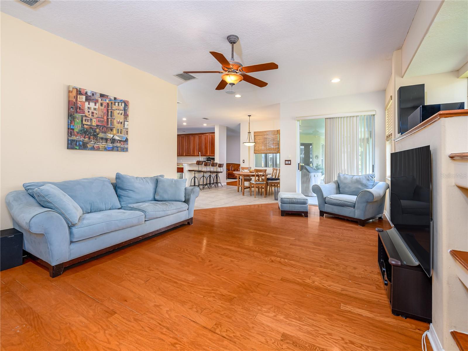 LAKE WEEKS - Residential