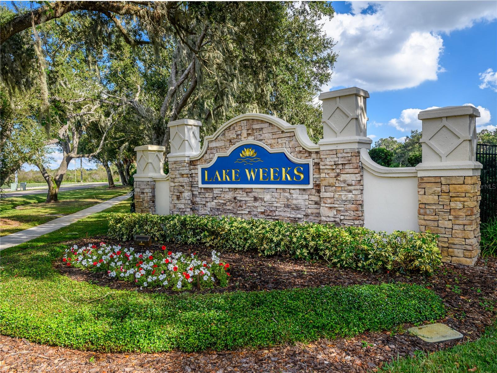 LAKE WEEKS - Residential