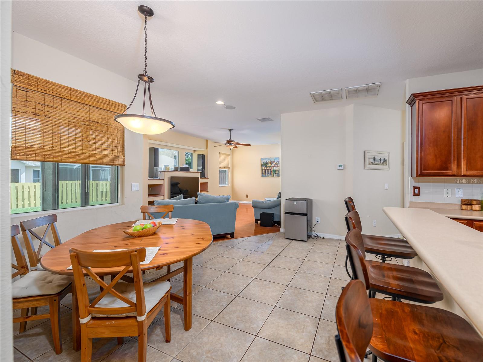 LAKE WEEKS - Residential