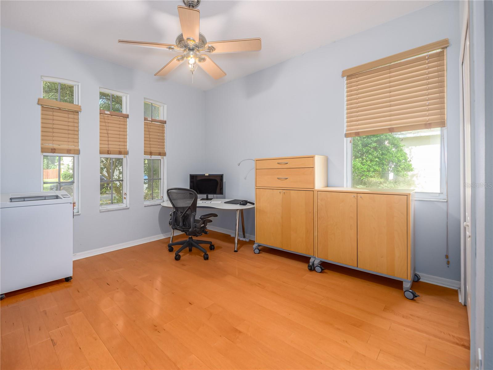 LAKE WEEKS - Residential