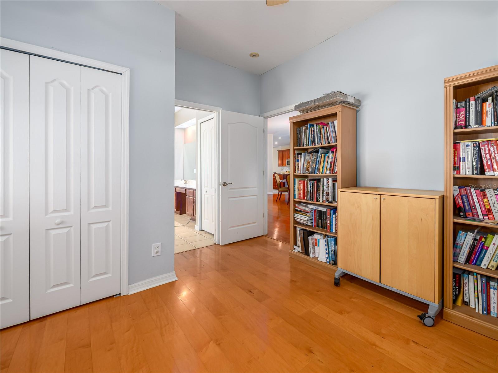 LAKE WEEKS - Residential