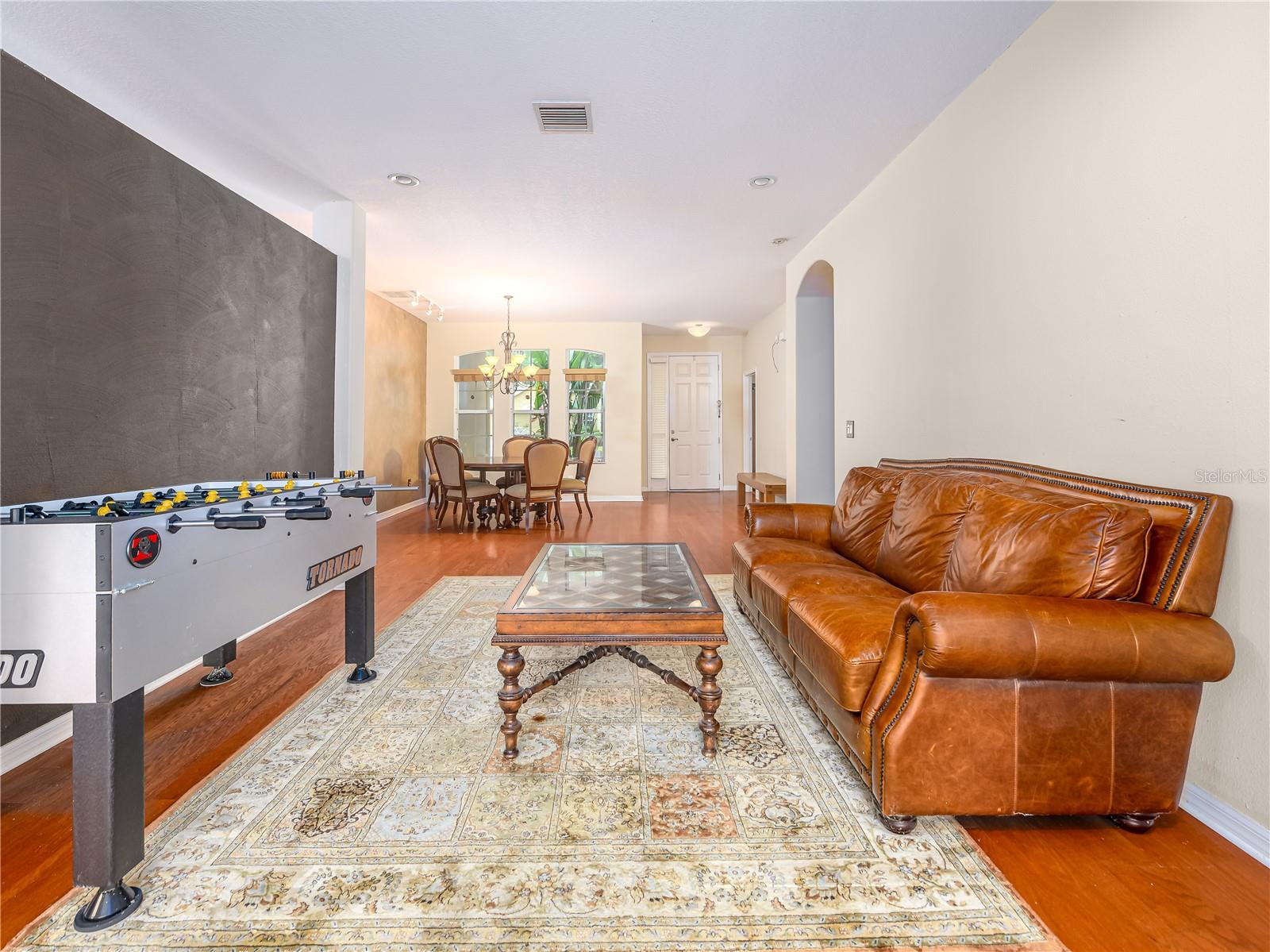 LAKE WEEKS - Residential