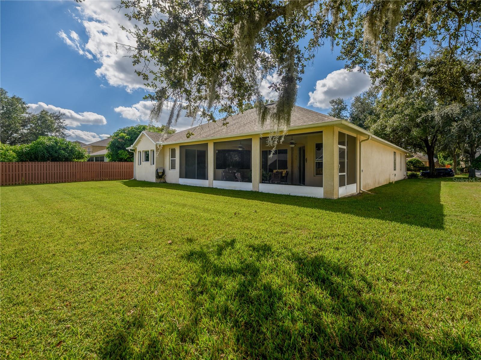 LAKE WEEKS - Residential