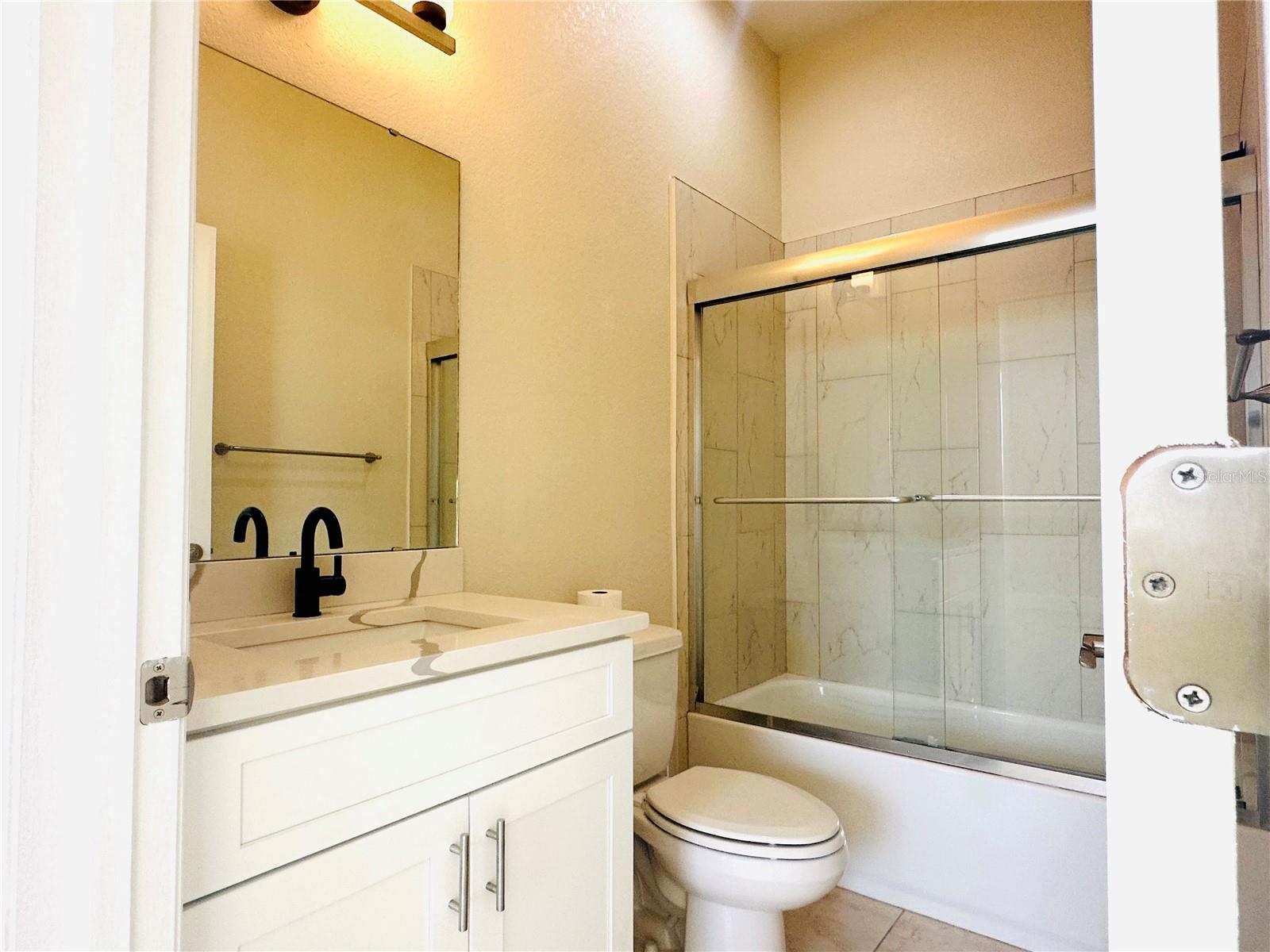 REPLAT OF WOODLAND TERRACE ADD - Residential Lease