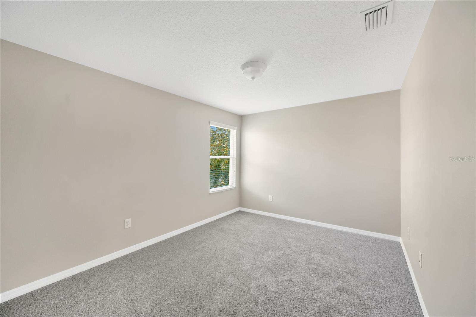 FISHHAWK CHAPMAN CROSSING PHAS - Residential