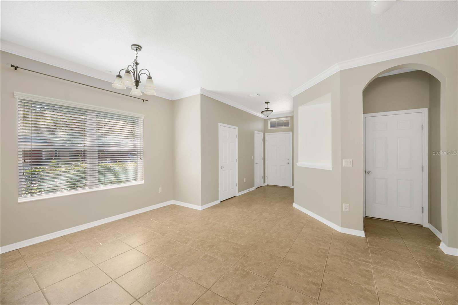 FISHHAWK CHAPMAN CROSSING PHAS - Residential