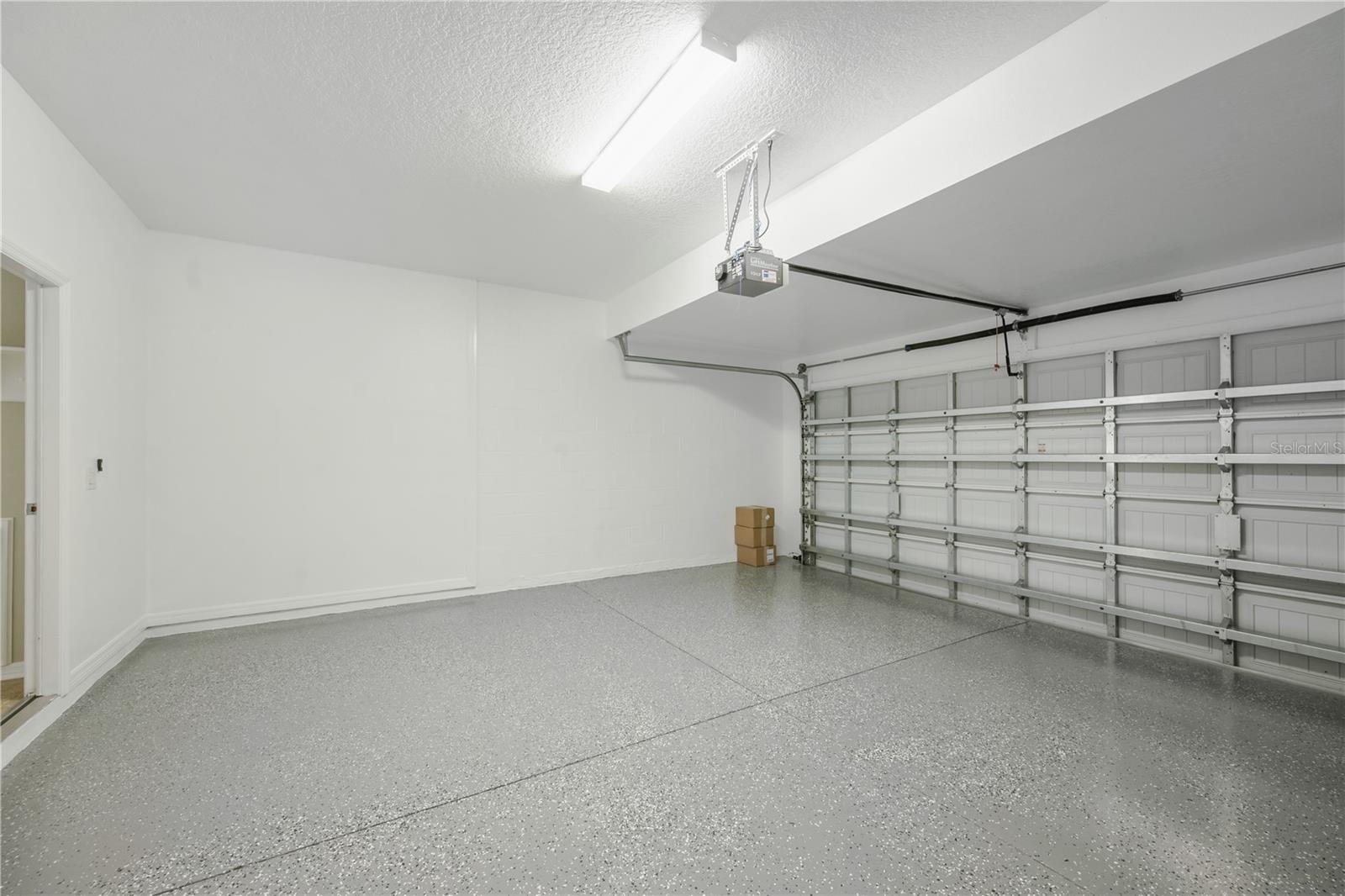 FISHHAWK CHAPMAN CROSSING PHAS - Residential
