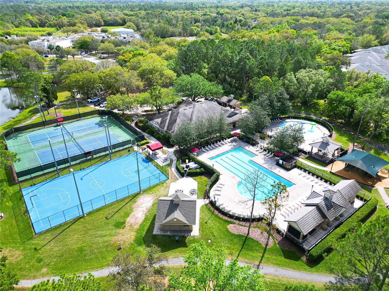 FISHHAWK CHAPMAN CROSSING PHAS - Residential