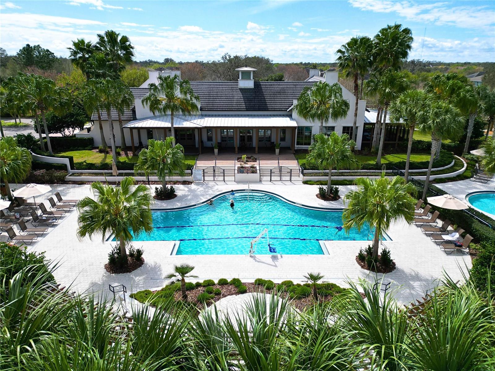 FISHHAWK CHAPMAN CROSSING PHAS - Residential