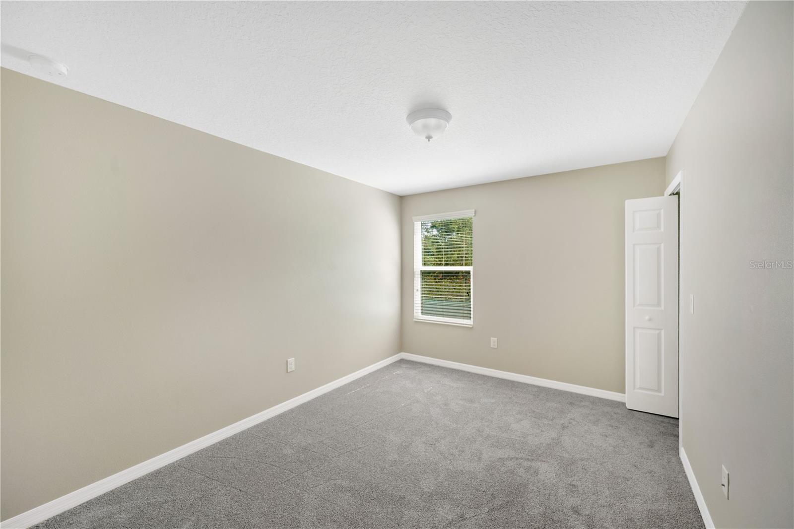 FISHHAWK CHAPMAN CROSSING PHAS - Residential