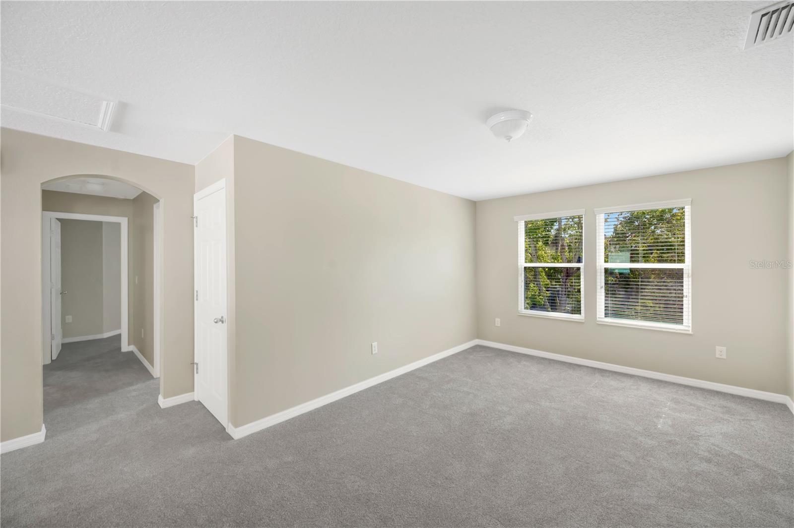 FISHHAWK CHAPMAN CROSSING PHAS - Residential