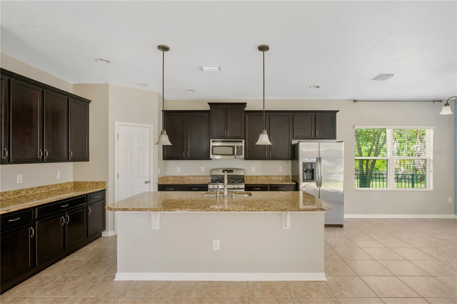 FISHHAWK CHAPMAN CROSSING PHAS - Residential