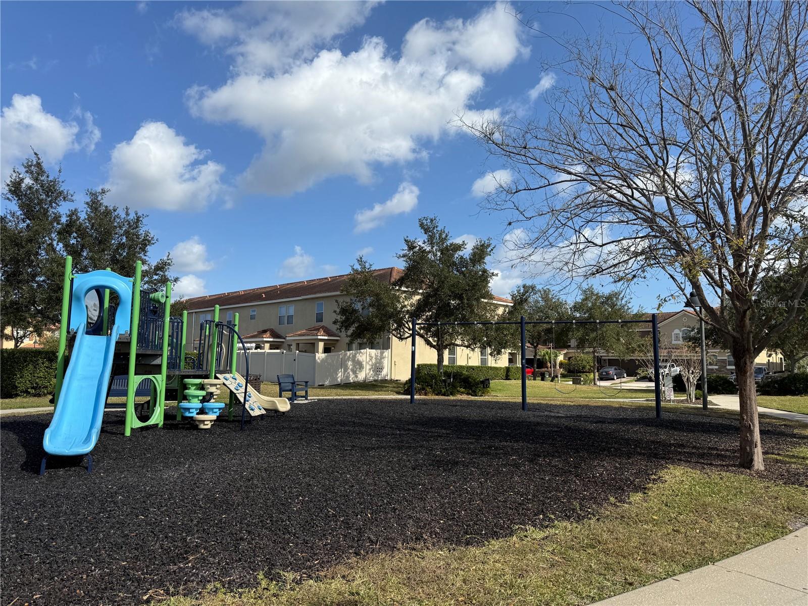 VILLAGES/WESMERE N - Residential Lease