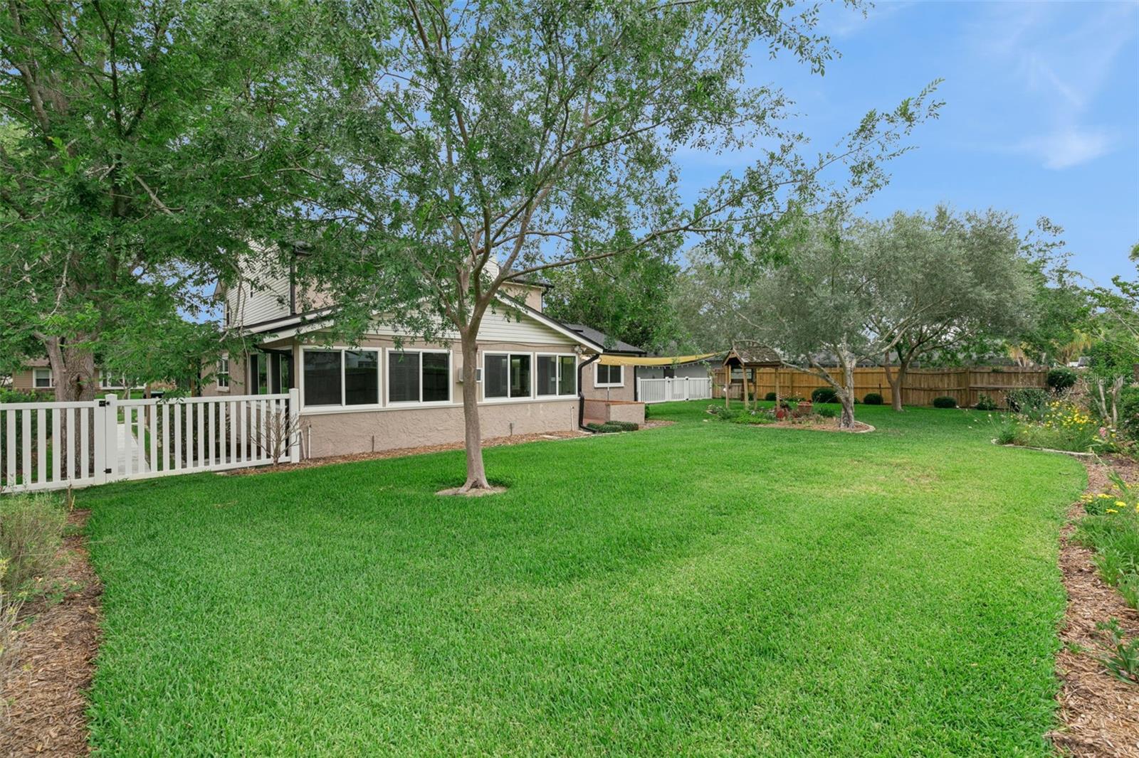 ORANGE BAY - Residential