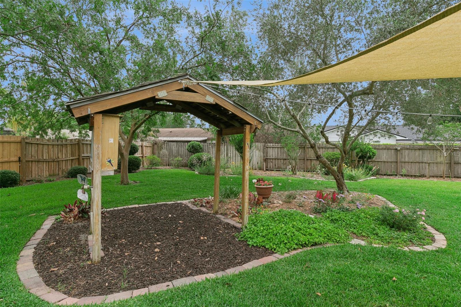 ORANGE BAY - Residential