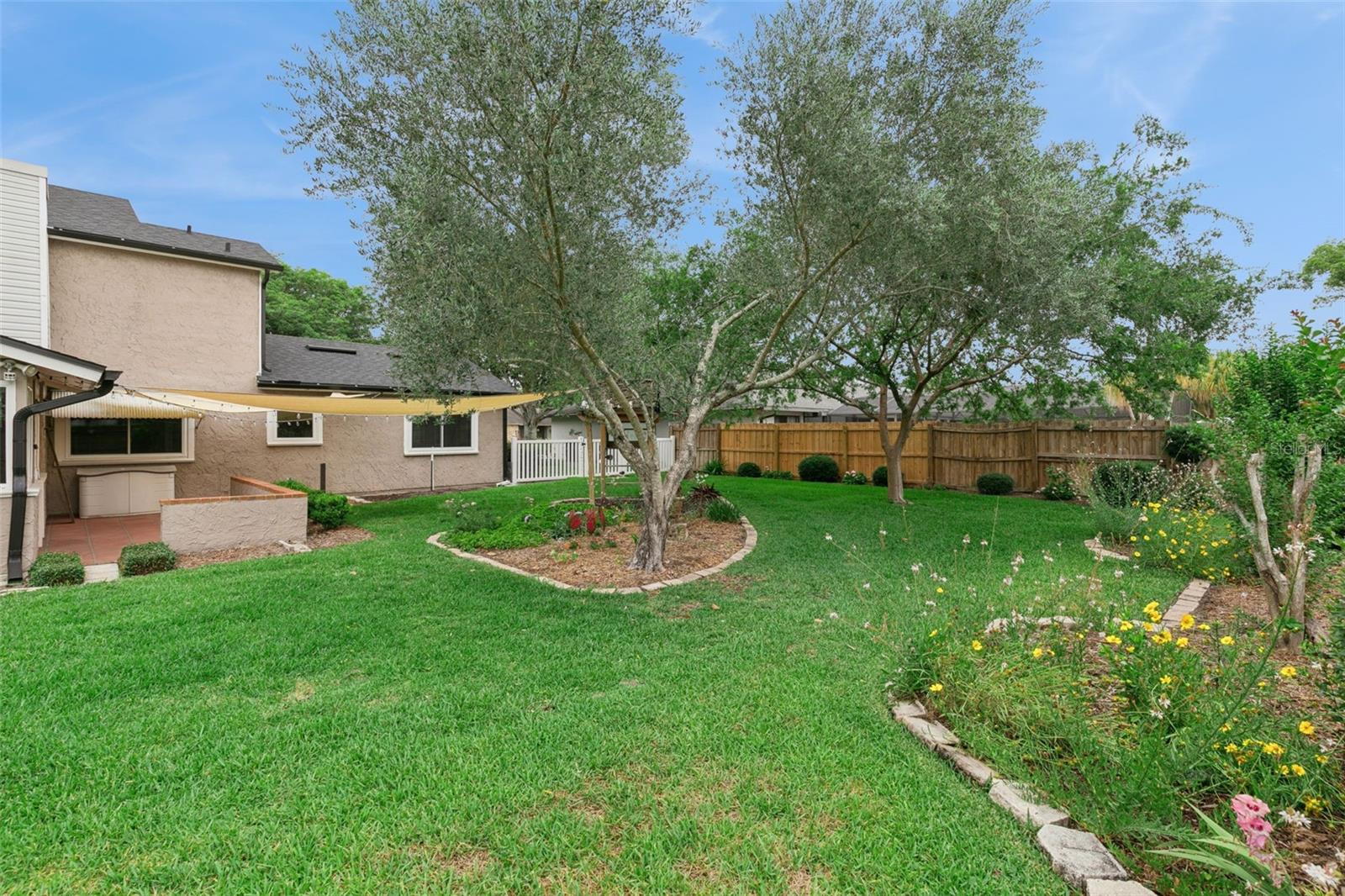 ORANGE BAY - Residential