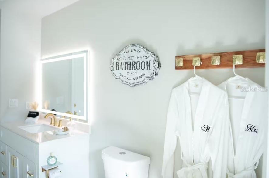 LAKEWOOD TR A - Residential Lease