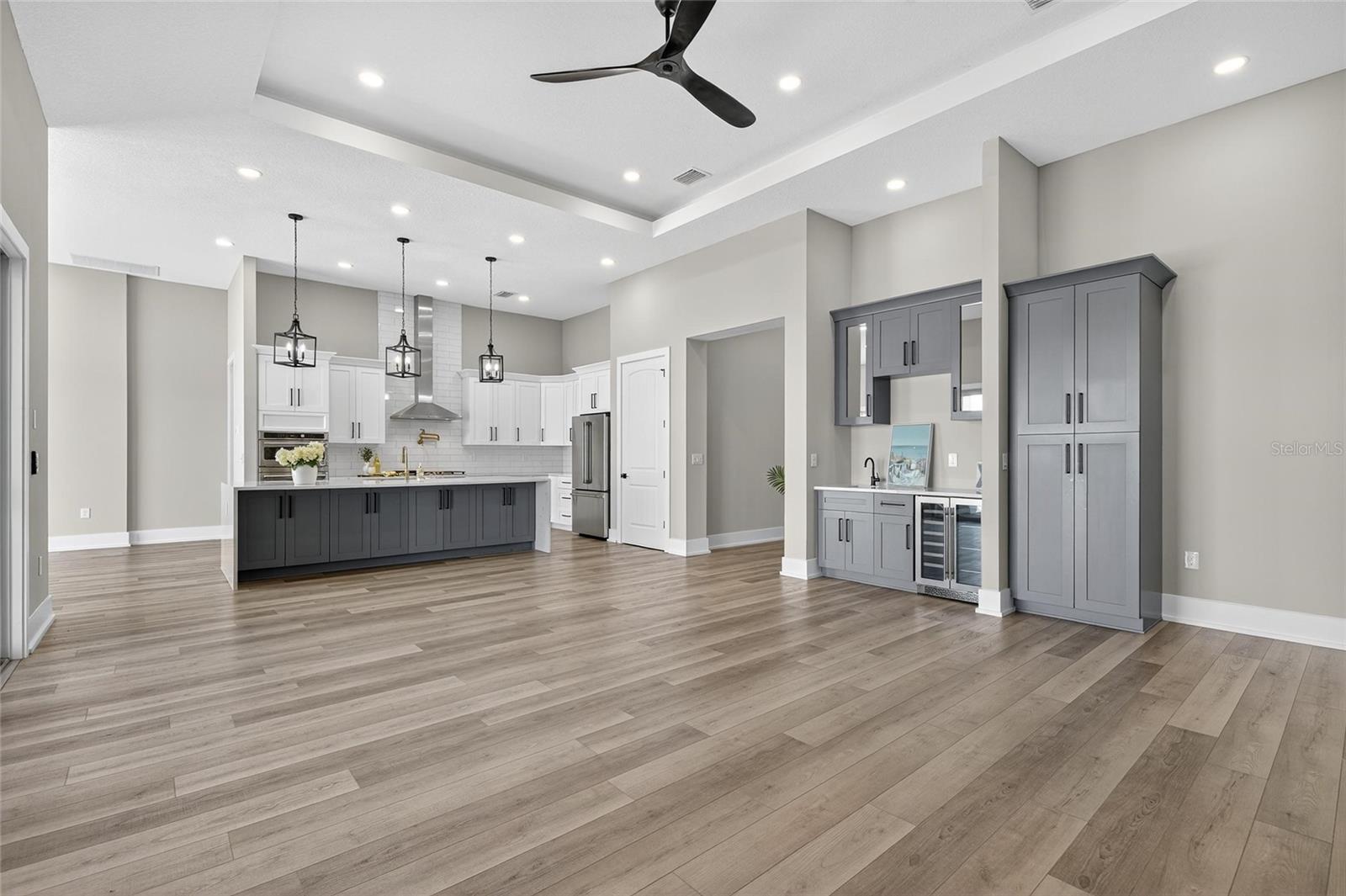 MIRABAY PH 2A-3 - Residential