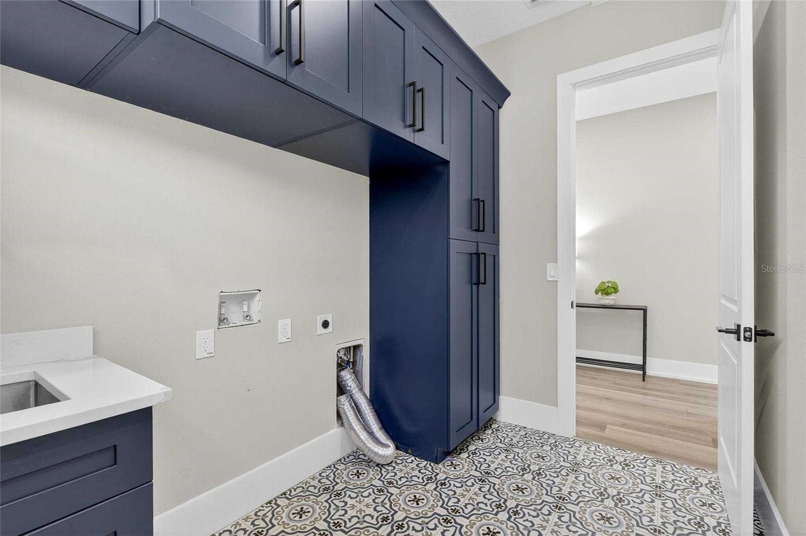 MIRABAY PH 2A-3 - Residential