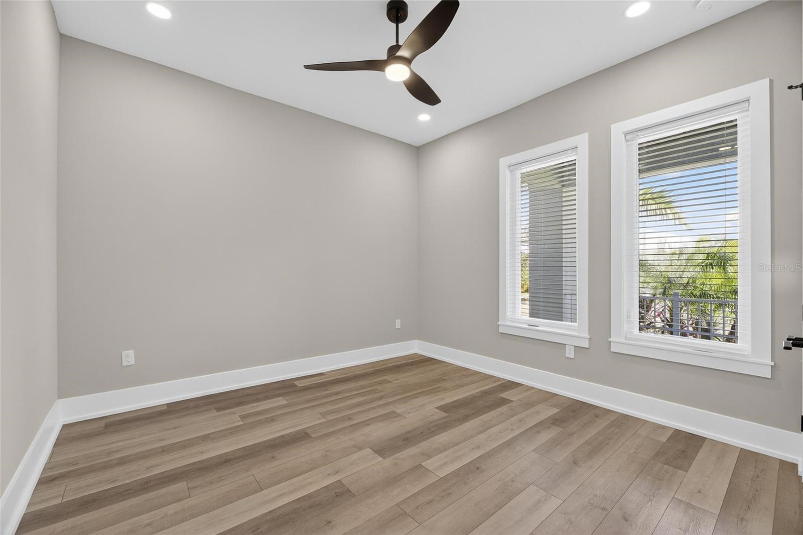 MIRABAY PH 2A-3 - Residential