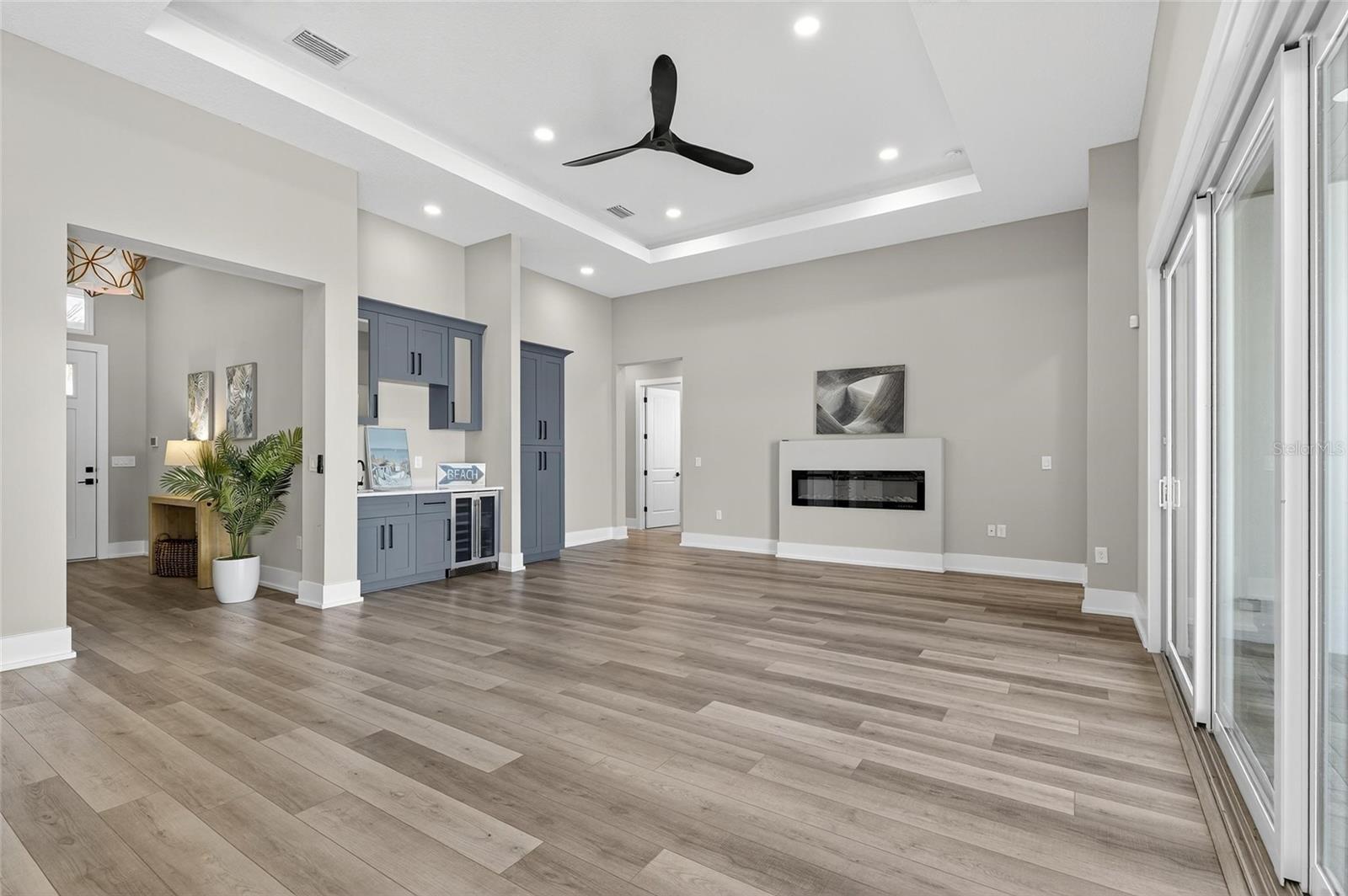 MIRABAY PH 2A-3 - Residential