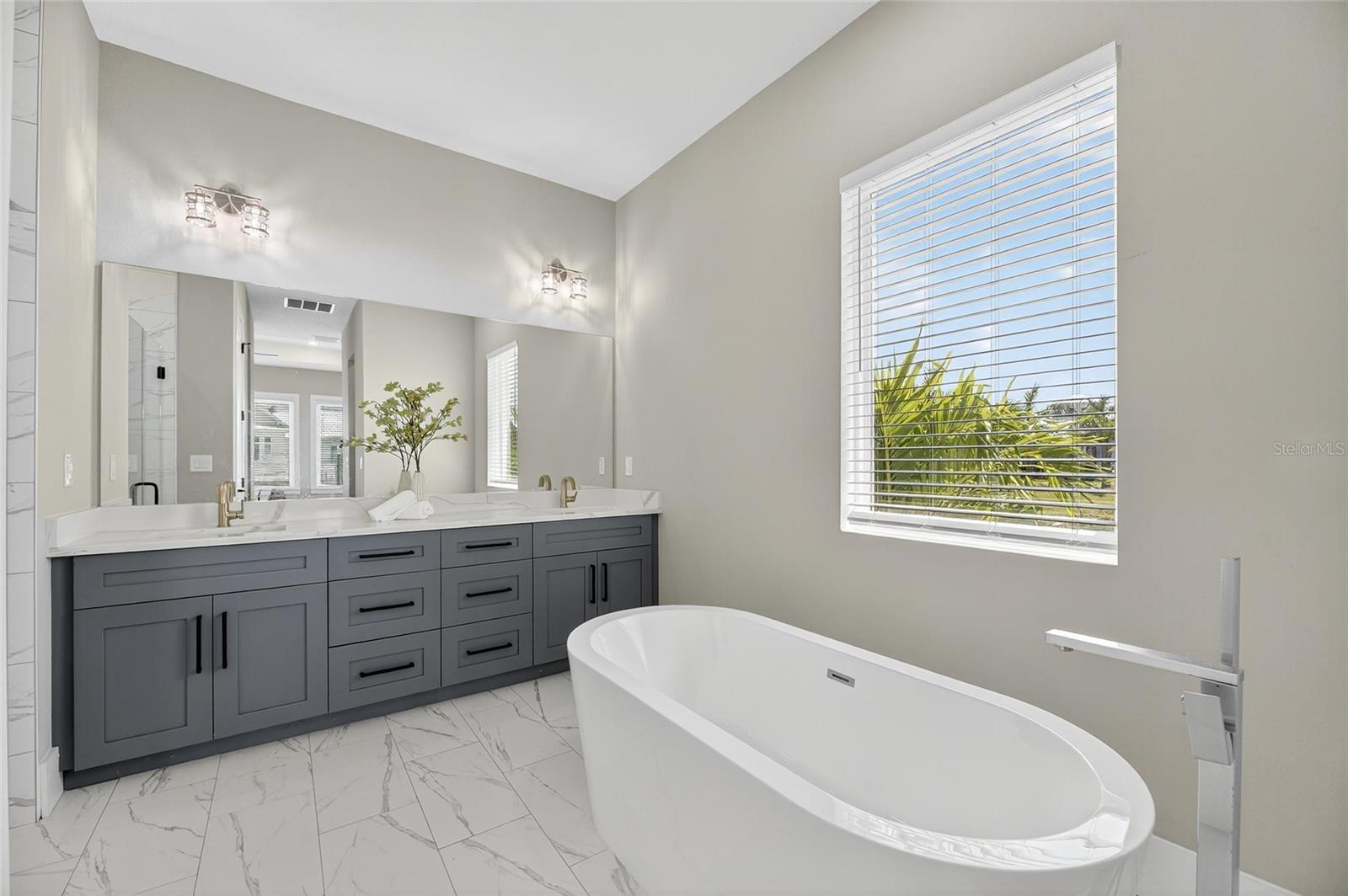 MIRABAY PH 2A-3 - Residential