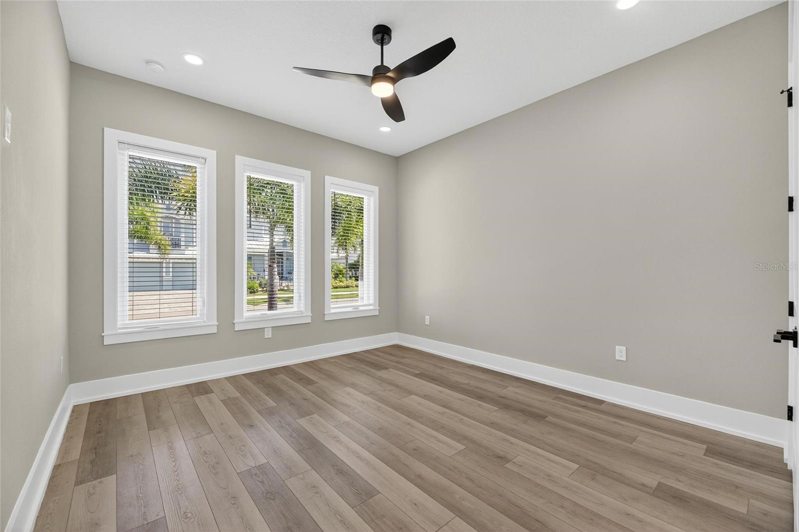 MIRABAY PH 2A-3 - Residential