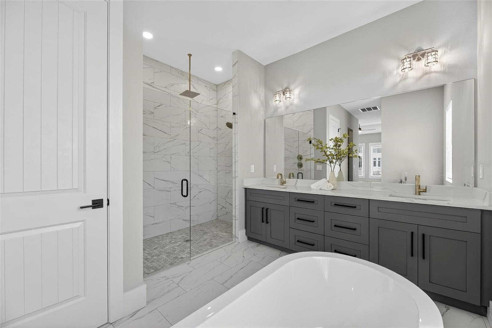 MIRABAY PH 2A-3 - Residential