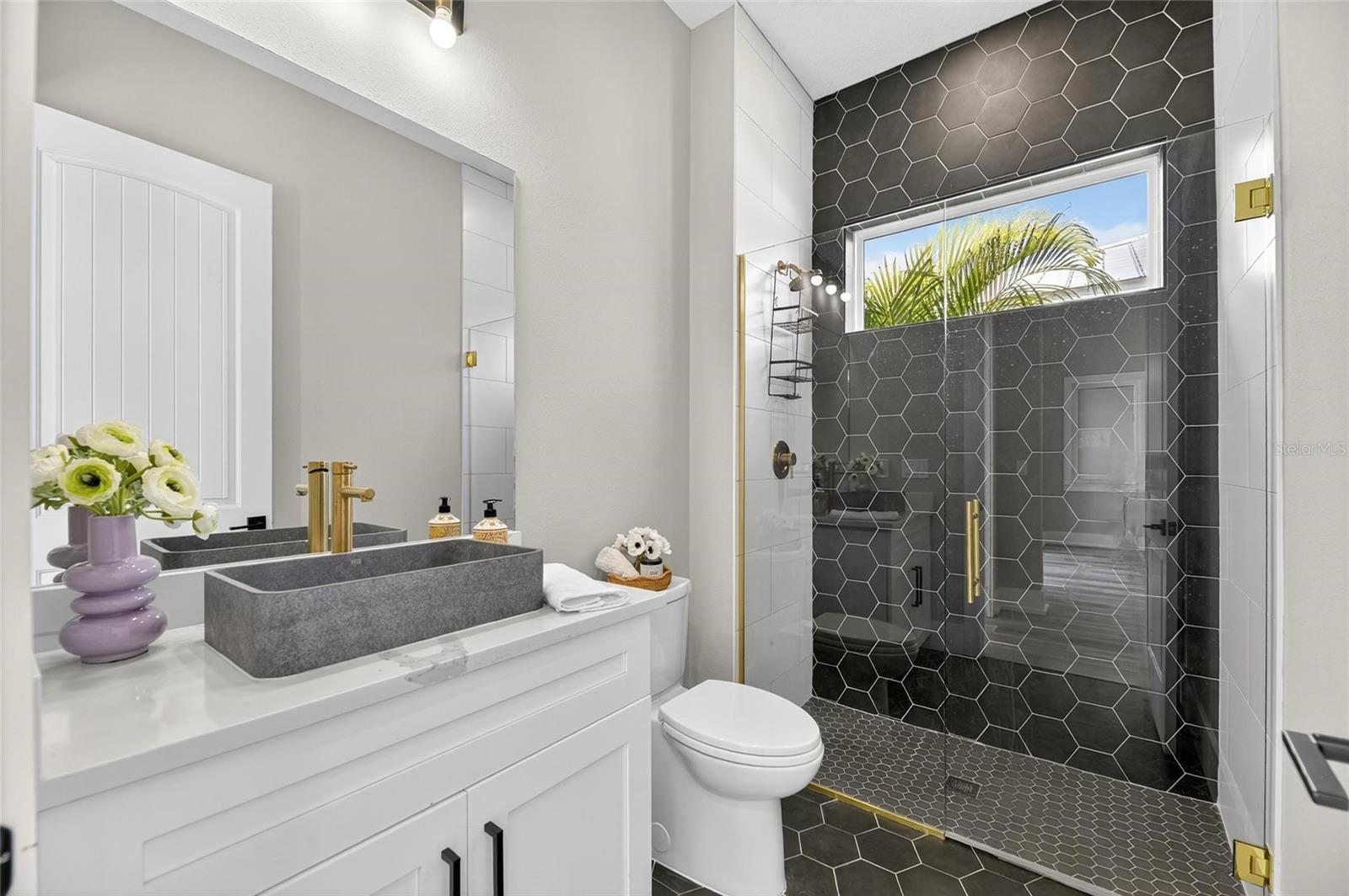 MIRABAY PH 2A-3 - Residential