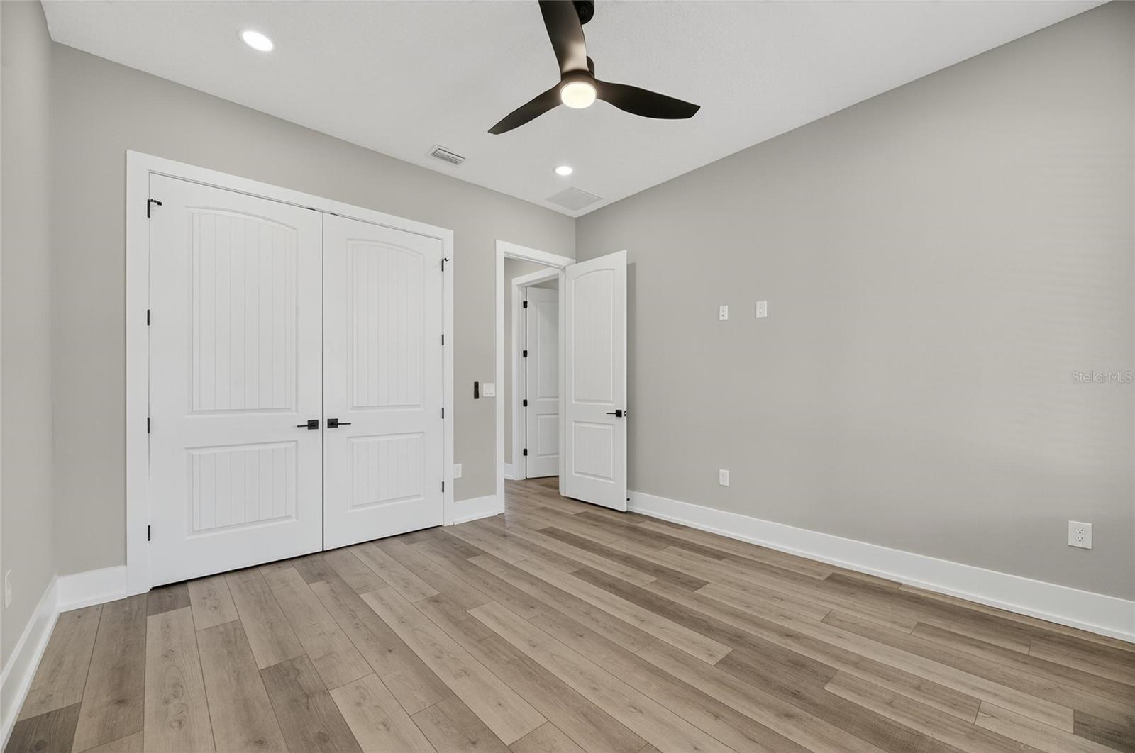 MIRABAY PH 2A-3 - Residential