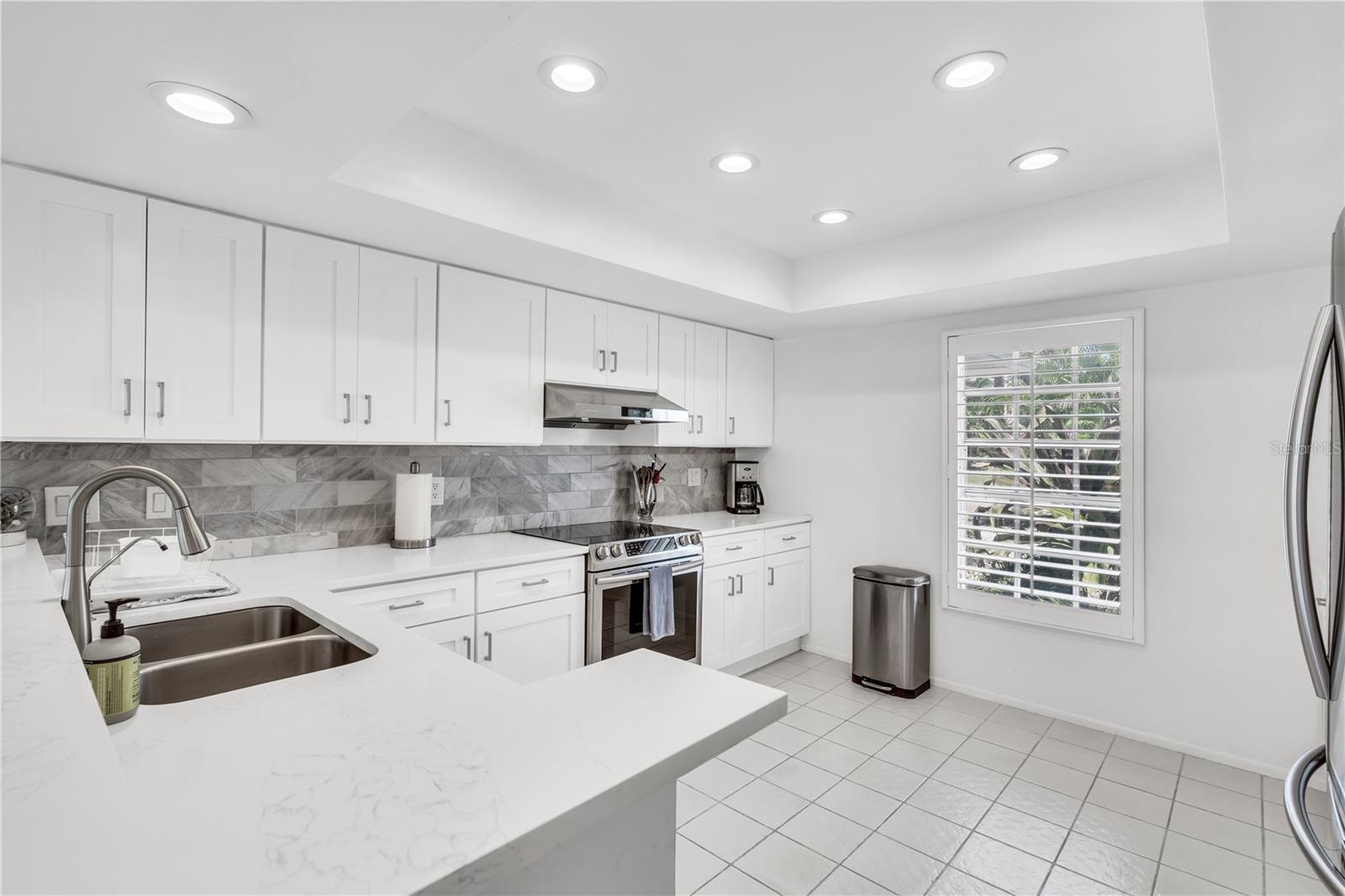 COUNTRY CLUB SHORES SEC 01 - Residential