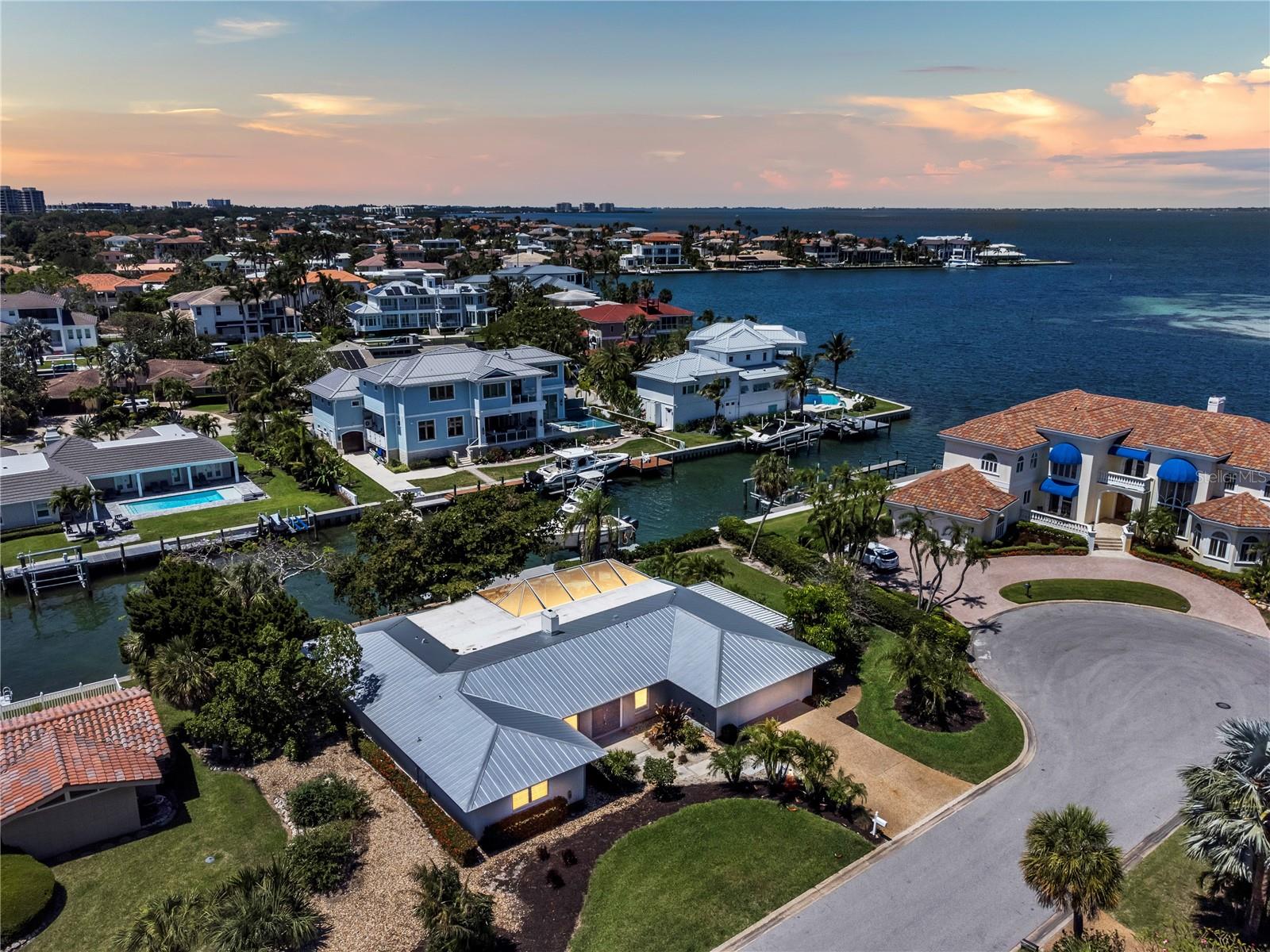 COUNTRY CLUB SHORES SEC 01 - Residential