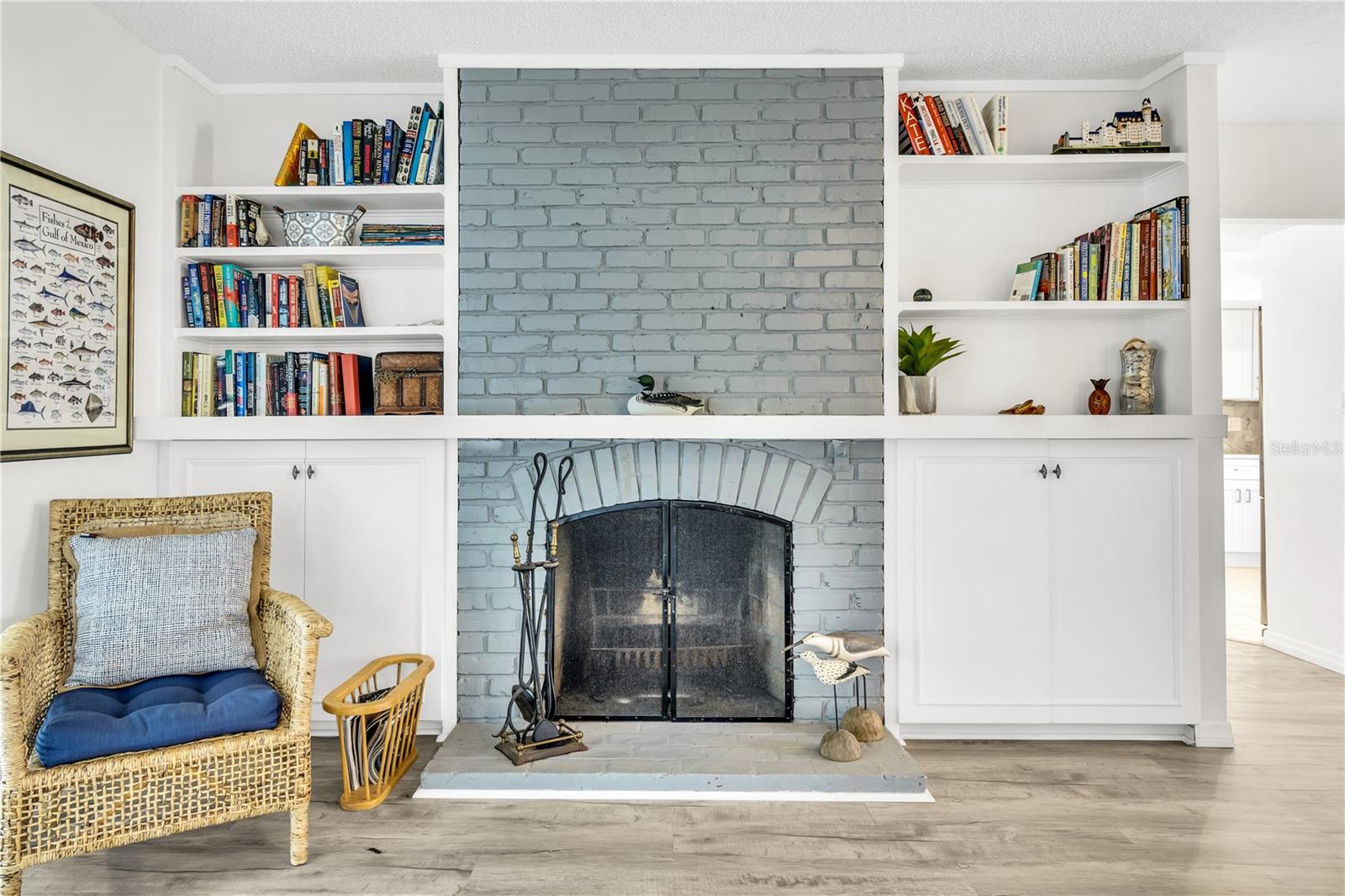 COUNTRY CLUB SHORES SEC 01 - Residential