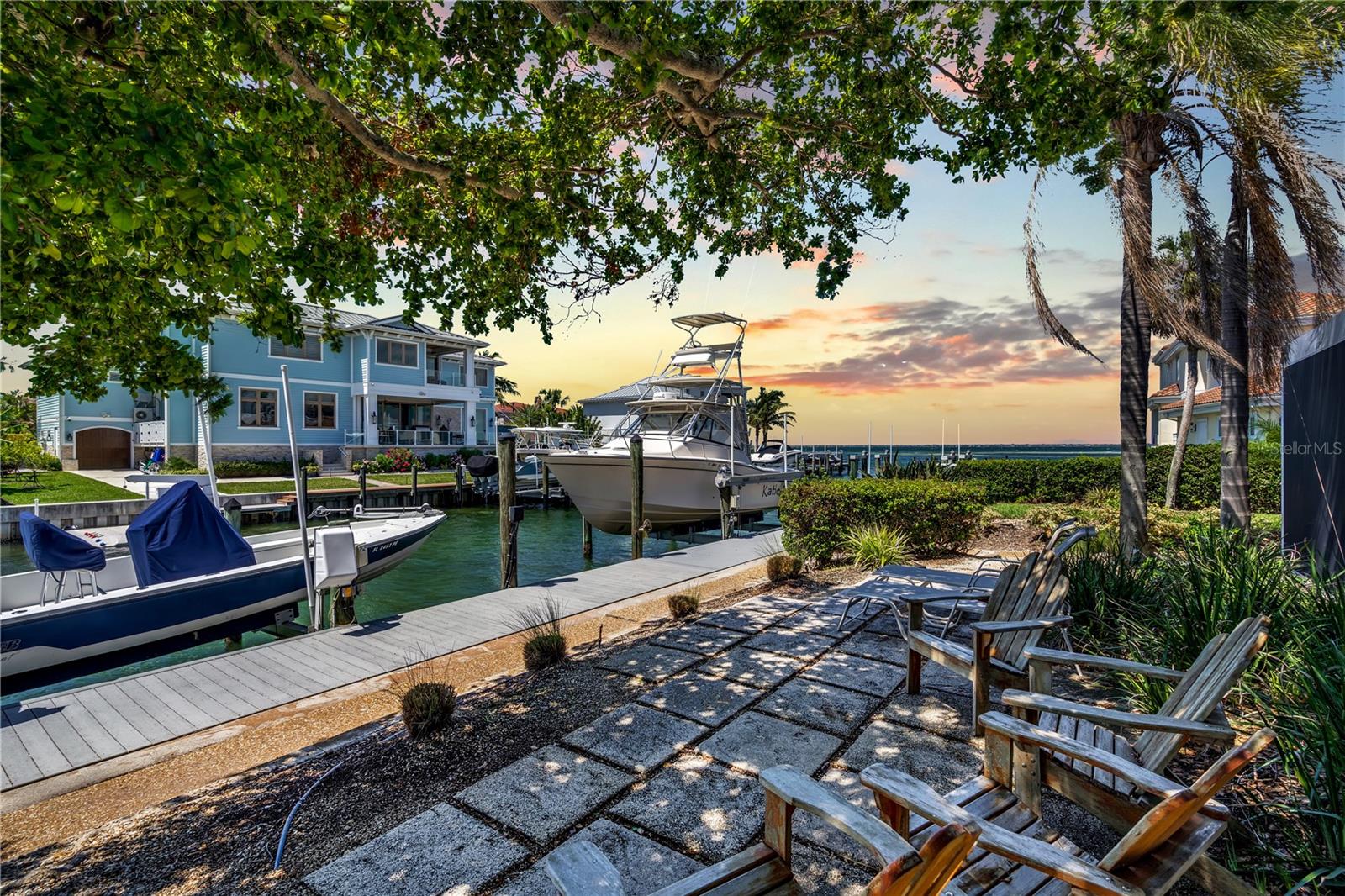 COUNTRY CLUB SHORES SEC 01 - Residential