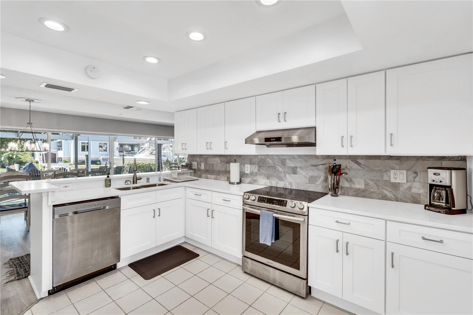 COUNTRY CLUB SHORES SEC 01 - Residential