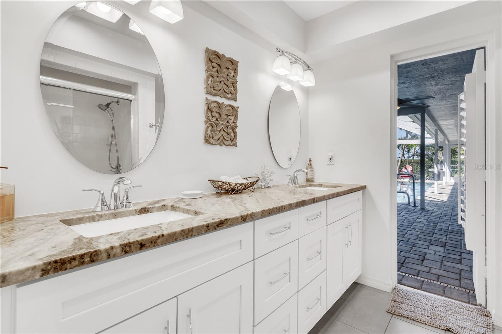 COUNTRY CLUB SHORES SEC 01 - Residential