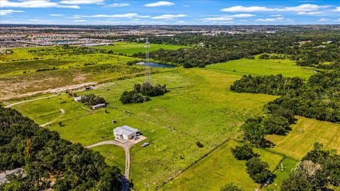 Photo of 16996 Waterline Road, Bradenton, FL 34212 (MLS # A4707875)