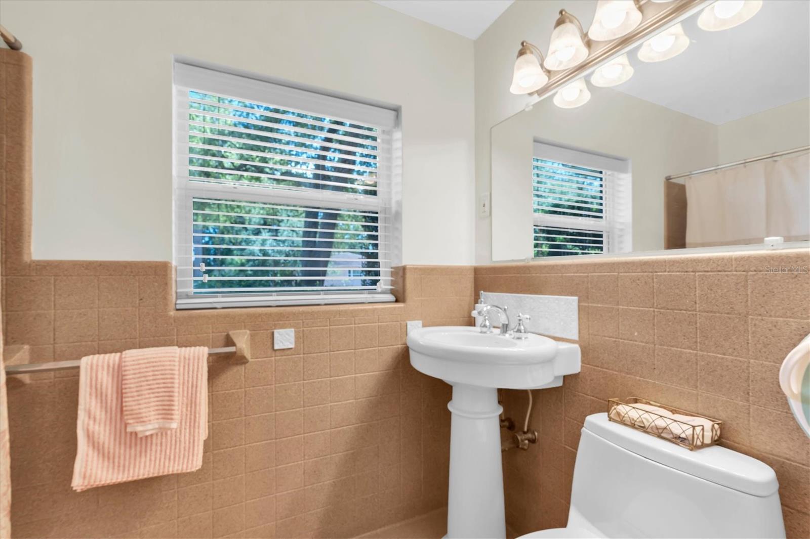 PASADENA ESTATES SEC F - Residential